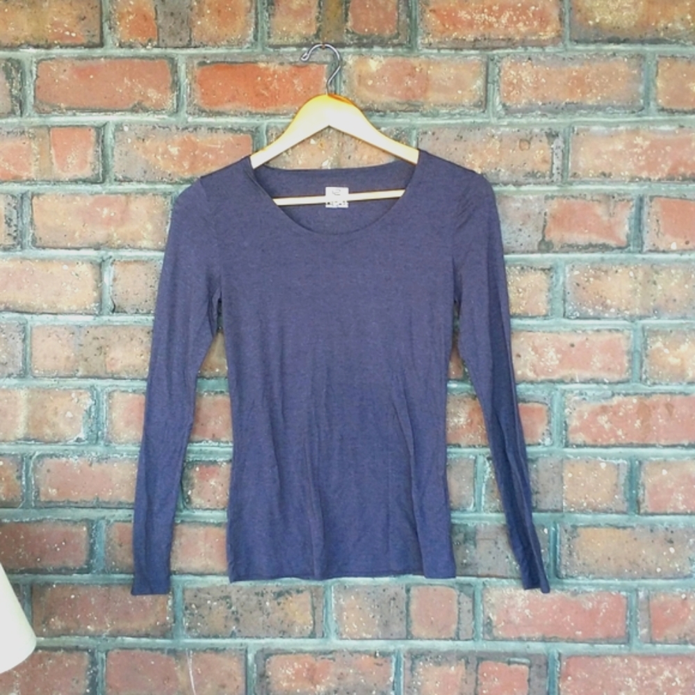 32 Degrees Long Sleeve shirt